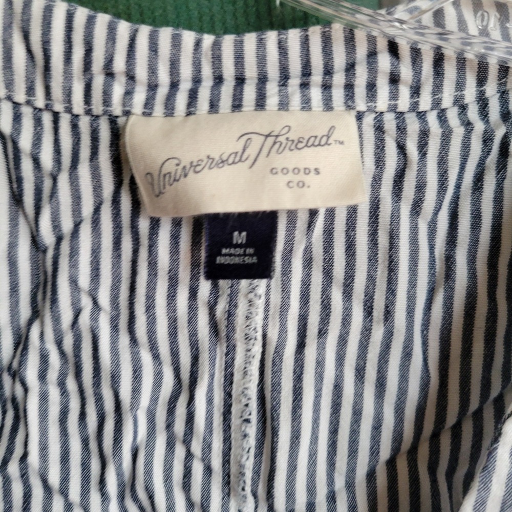 Universal Thread Womens Blue White Striped‎ Tie Front Button Down Top Size M - Picture 3 of 4
